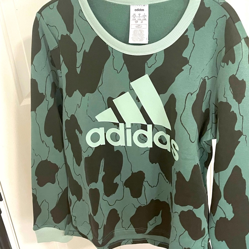 Adidas women’s long sleeve shirt